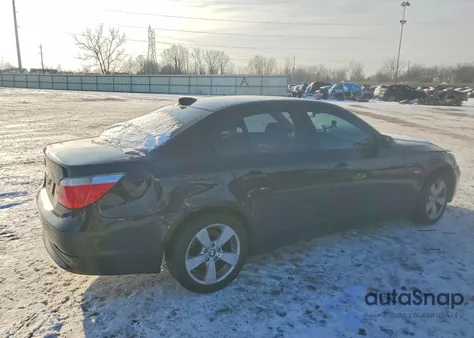 2007 BMW 530 Xi z USA, uszkodzony, nr VIN WBANF735X7CU28670